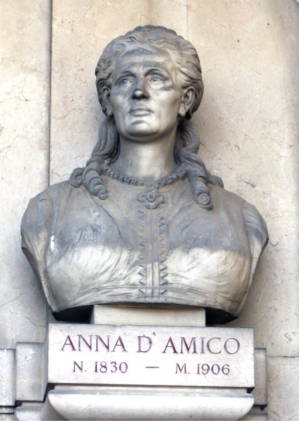 Anna D'Amico: la "sonnambula" che magnetizzò l'Italia